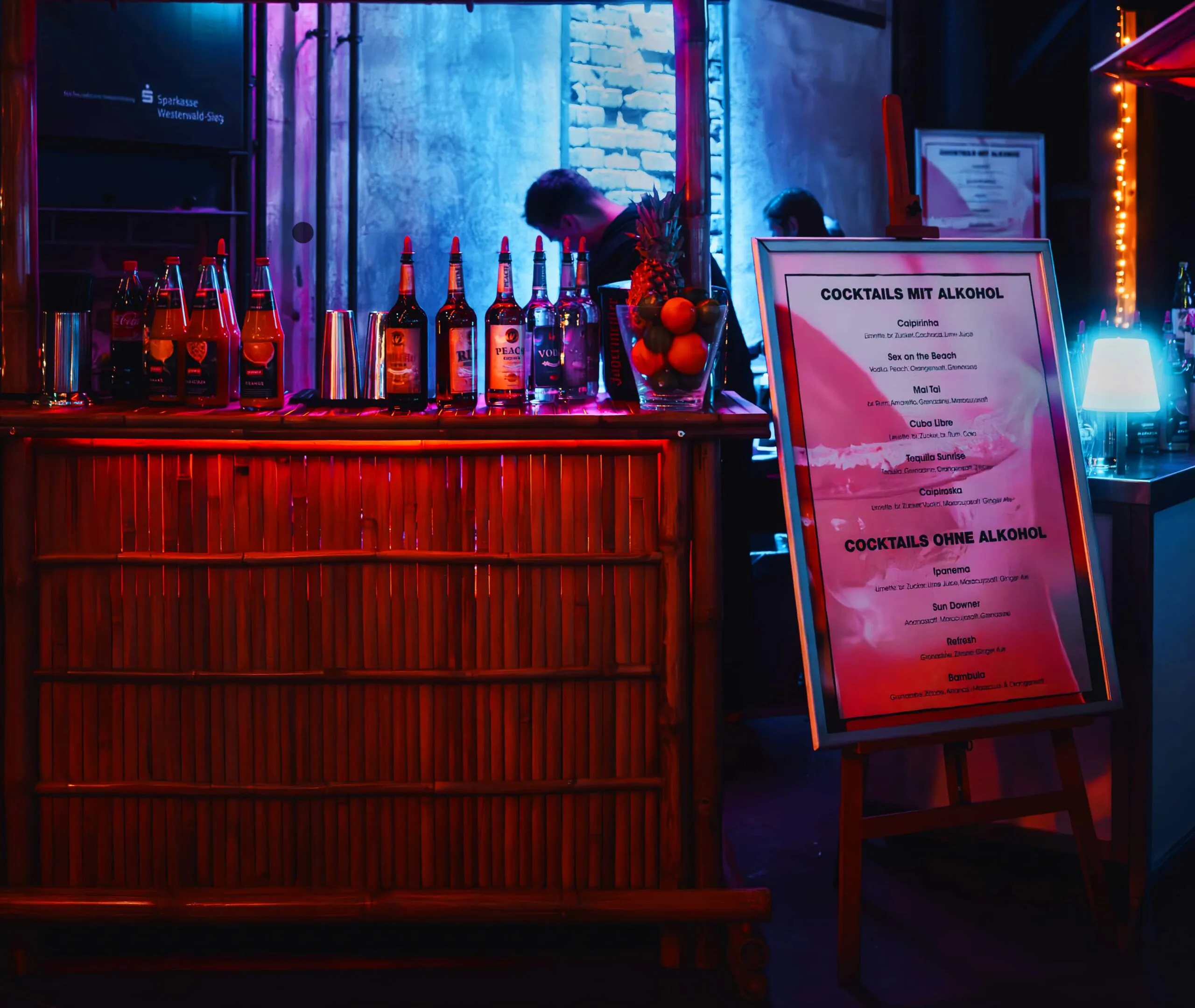 Atmospheric hero image of Pfeil's Cocktail Catering with mobile bar setup